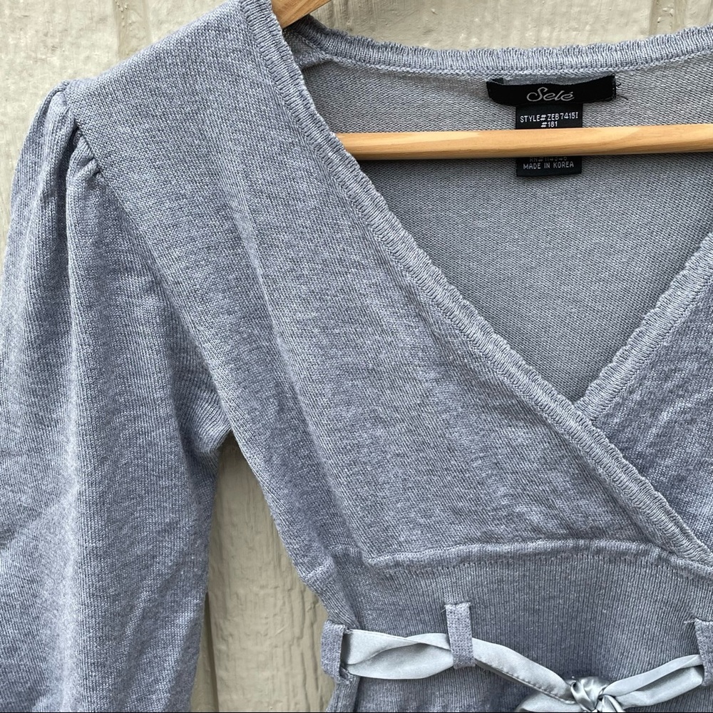 Sele | Vintage Gray V-neck Waist Ribbon Tie Blouse Top - Picture 2 of 9